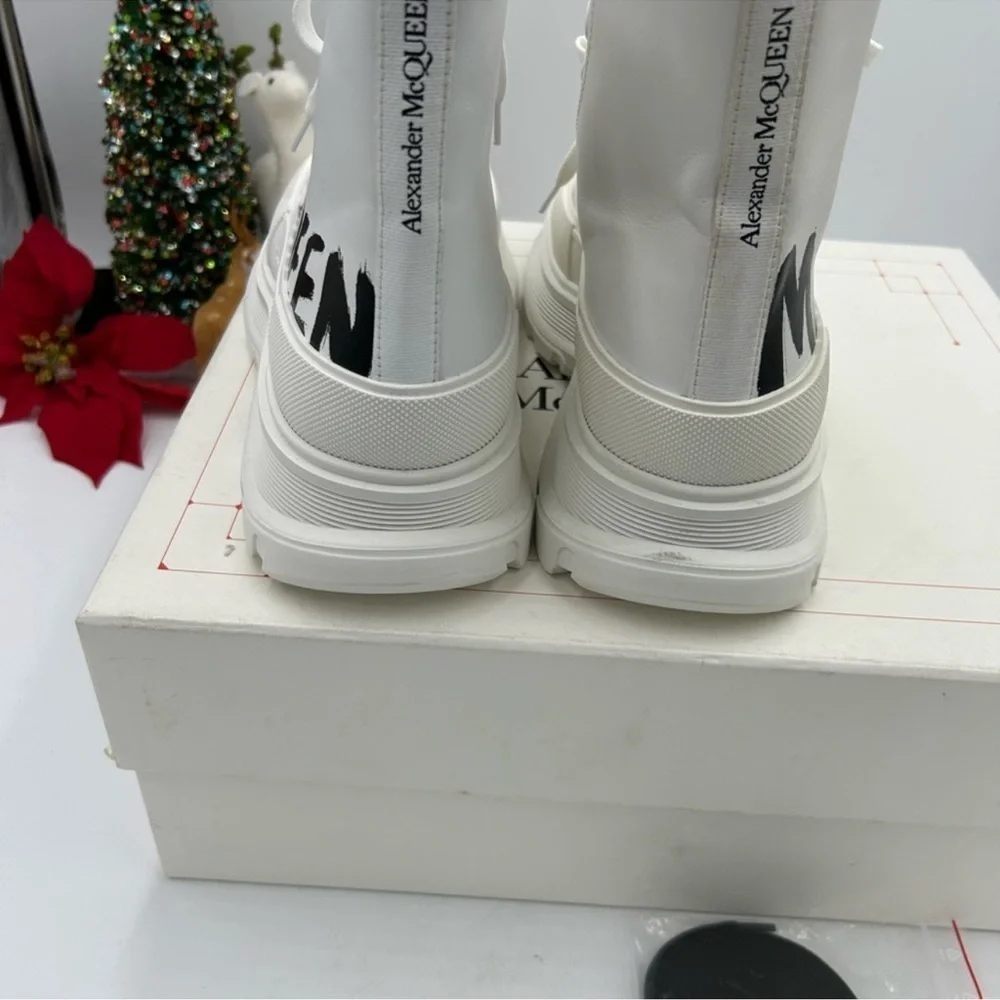 Men’s Alexander McQueen leather sneaker boots size 42 made in Italy